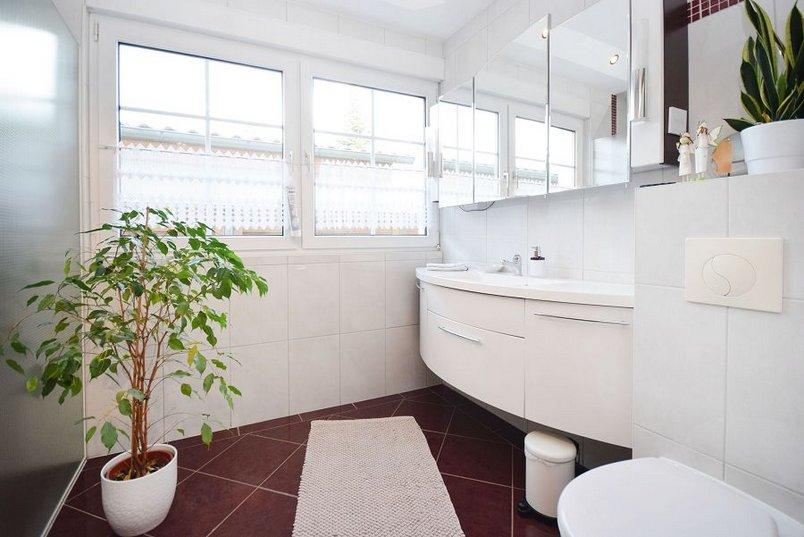 Einfamilienhaus Oschersleben (Bode) - 8 Zimmer, 260 m&sup2;, 320.000&euro; | Angebot:26612333