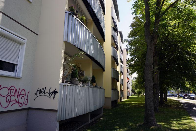 3 Zimmer Wohnung mit Stellplatz und Balkon zimmer