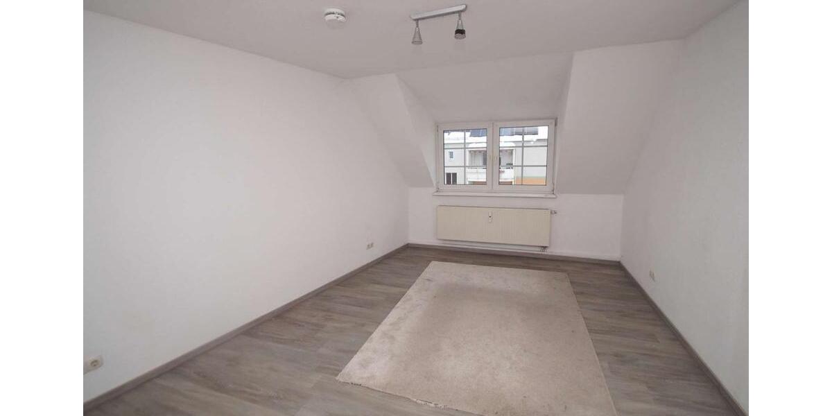 Dachgeschoßwohnung Magdeburg Alte Neustadt - 3 Zimmer, 66 m&sup2;, 450&euro; | Angebot:26426146
