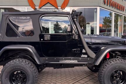 Jeep Wrangler 72.000 km 28.950 &euro; Magdeburg 39120
