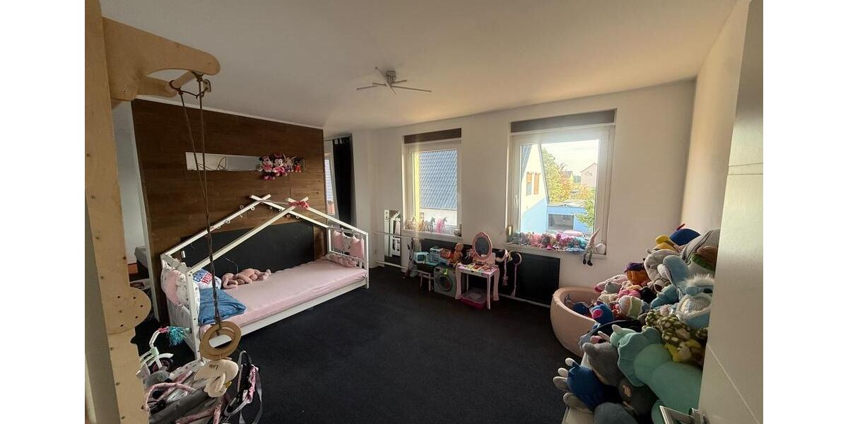 Einfamilienhaus Wolmirstedt - 6 Zimmer, 250 m&sup2;, 370.000&euro; | Angebot:27533800