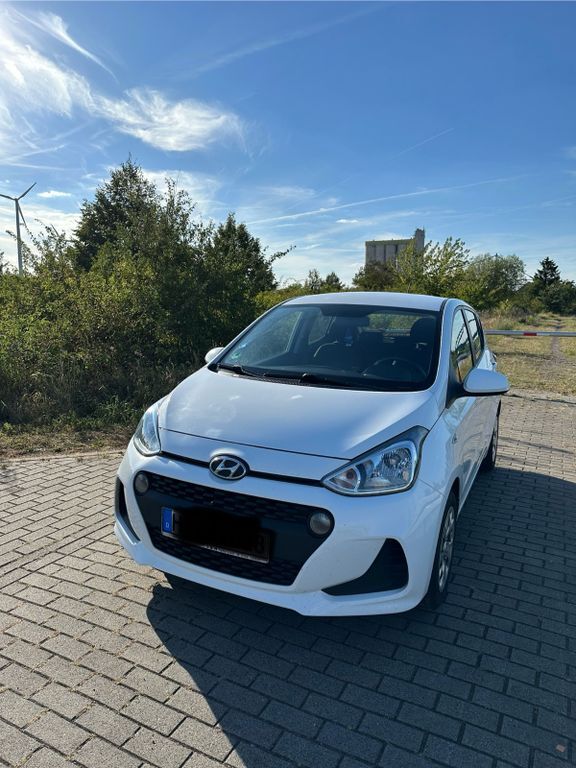 i10