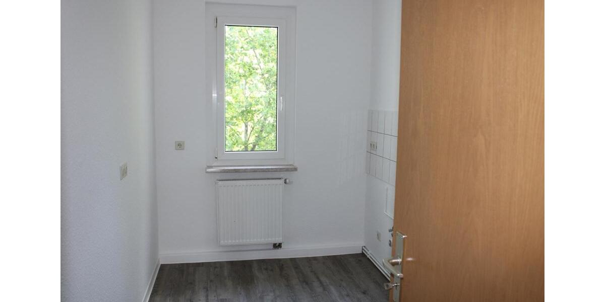 Etagenwohnung Schönebeck (Elbe) - 2 Zimmer, 49 m&sup2;, 285&euro; | Angebot:26533753