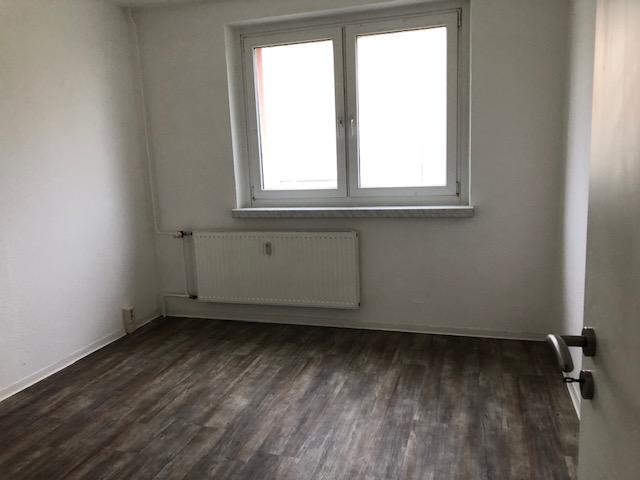 Erdgeschoßwohnung Wolmirstedt - 4 Zimmer, 64 m&sup2;, 449&euro; | Angebot:24942817