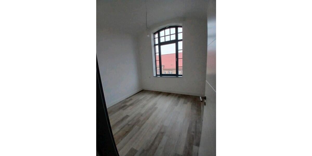Etagenwohnung Burg - 4 Zimmer, 111 m&sup2;, 1.270&euro; | Angebot:24513246
