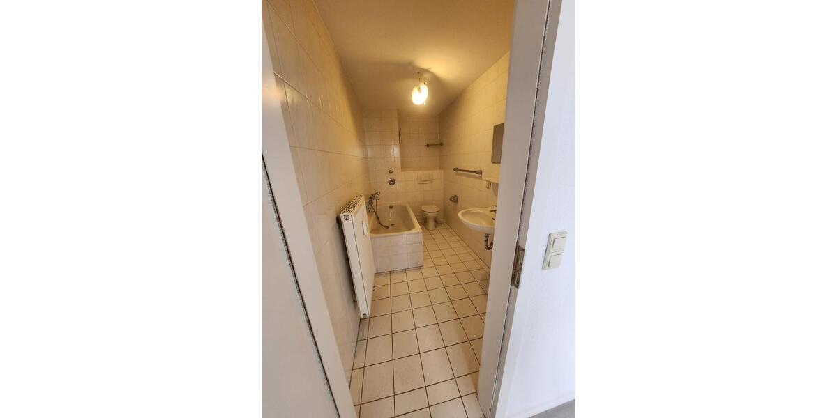 Dachgeschoßwohnung Egeln - 2 Zimmer, 72 m&sup2;, 400&euro; | Angebot:26163849