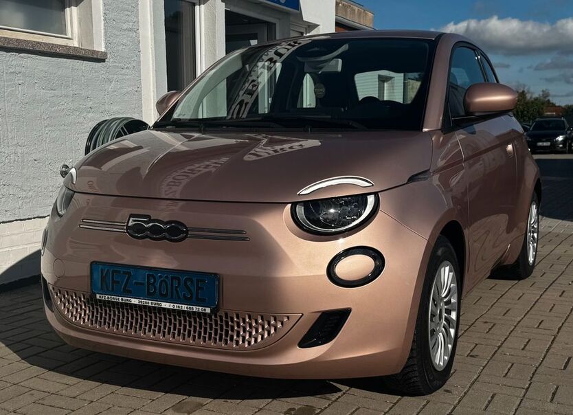 Fiat 500e 29.248 km 17.900 € Burg 39288