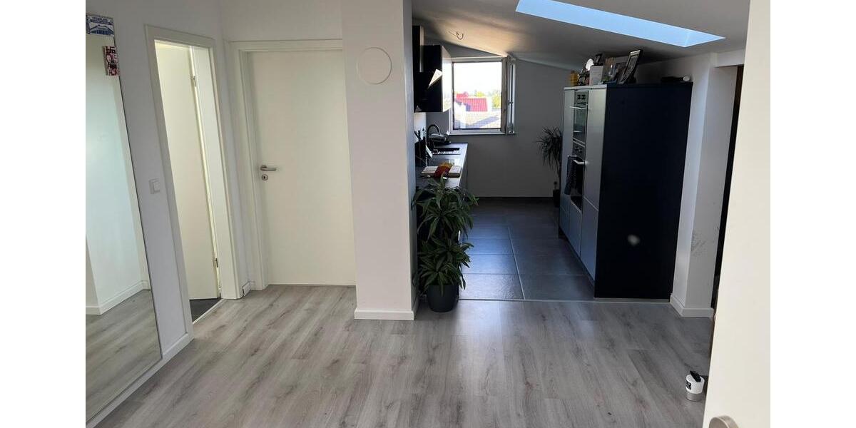 Dachgeschoßwohnung Magdeburg Alt Olvenstedt - 2 Zimmer, 70 m&sup2;, 600&euro; | Angebot:23684416
