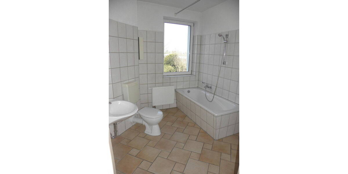 Etagenwohnung Magdeburg Lemsdorf - 2 Zimmer, 60 m&sup2;, 340&euro; | Angebot:26155490