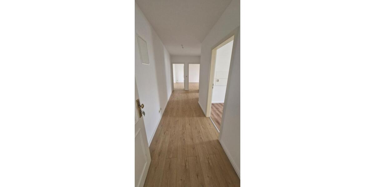 Dachgeschoßwohnung Magdeburg Nordwest - 2 Zimmer, 80 m&sup2;, 575&euro; | Angebot:26586291