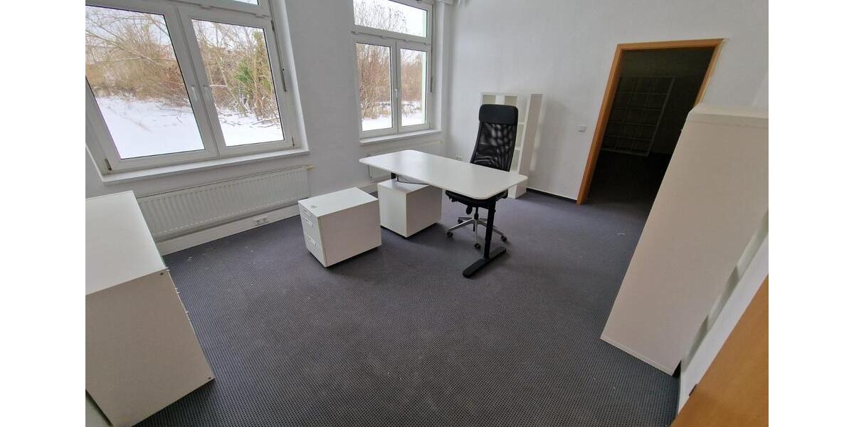 3 zusammenhängende, abschließbare Büroräume – flexibel & sicher zimmer