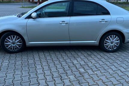 Toyota Avensis 130.500 km 4.400 &euro; Barleben 39179