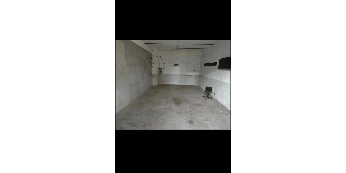 Lager Garage Werkstatt Halle Wohnwagen Wohnmobil Stellplatz zimmer