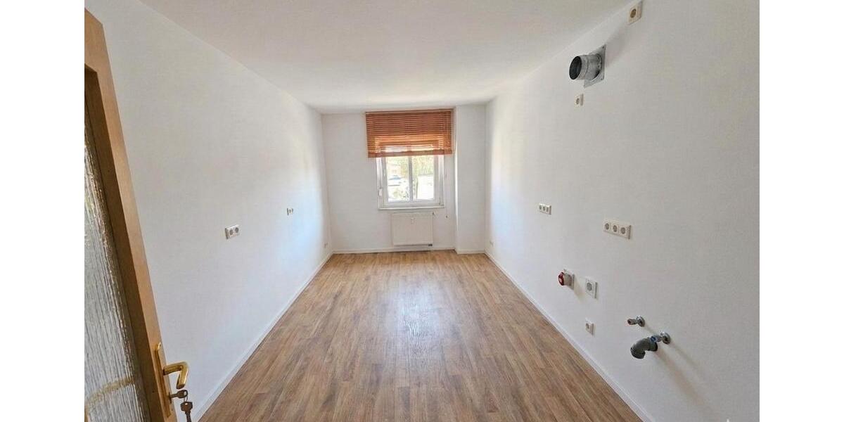 Dachgeschoßwohnung Calbe (Saale) - 2 Zimmer, 69 m&sup2;, 345&euro; | Angebot:26545365