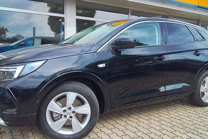 Opel Grandland (X) 15.031 km 28.980 € Schönebeck (Elbe) 39218