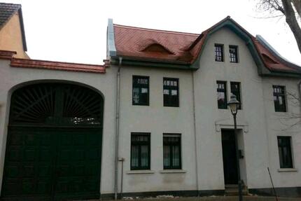 Haus Calbe (Saale) - 7 Zimmer, 195 m&sup2;, 160.000&euro; | Angebot:26946622