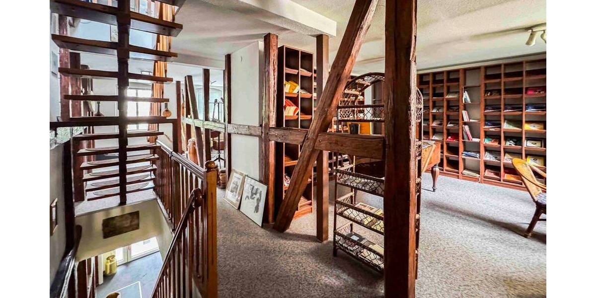 Mehrfamilienhaus, Wohnhaus Magdeburg Sudenburg - 9 Zimmer, 280 m&sup2;, 400.000&euro; | Angebot:26244796