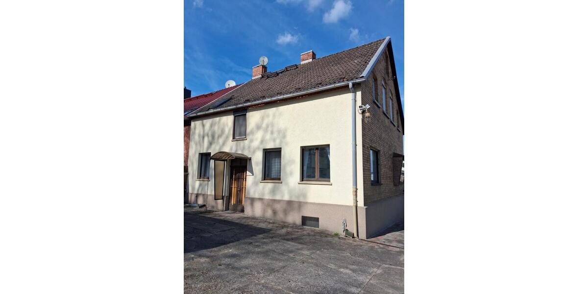 Doppelhaushälfte Haldensleben - 9 Zimmer, 122 m&sup2;, 170.000&euro; | Angebot:26340338