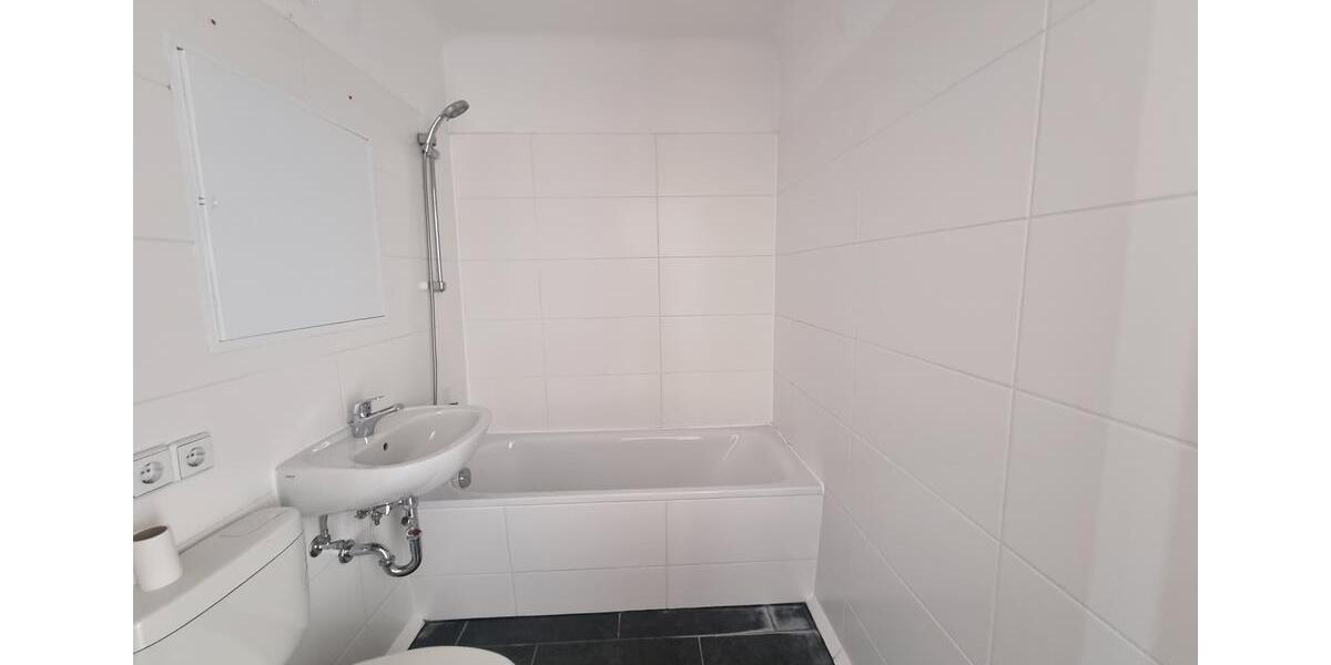 Etagenwohnung Magdeburg Alt Olvenstedt - 4 Zimmer, 82 m&sup2;, 433&euro; | Angebot:26086764
