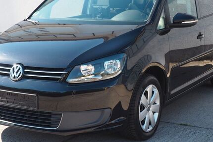 VW Touran 118.597 km 8.290 &euro; Magdeburg 39128