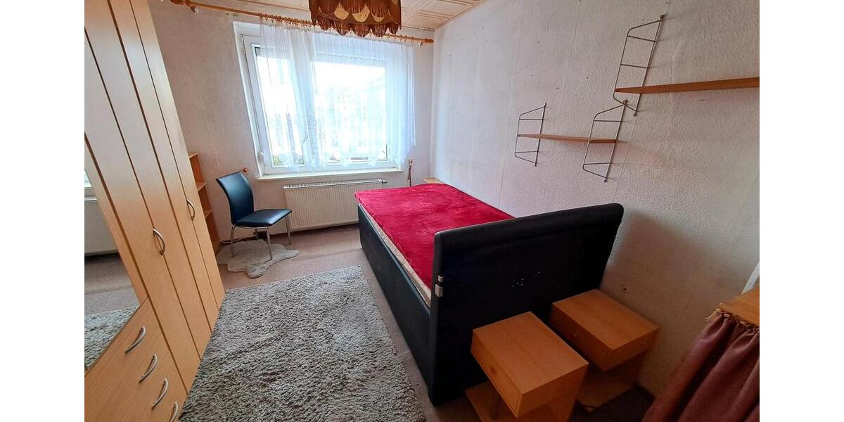 Doppelhaushälfte Wolmirstedt - 6 Zimmer, 120 m&sup2;, 150.000&euro; | Angebot:24839086