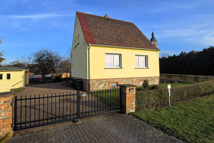 Charmantes Einfamilienhaus mit Schloßblick sucht neue Eigentümer! 4 zimmer