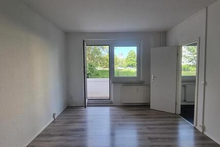 Wohnung Magdeburg Alt Olvenstedt - 1 Zimmer, 34 m&sup2;, 330&euro; | Angebot:26532184