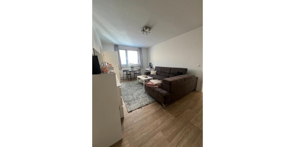 Etagenwohnung Magdeburg Großer Silberberg - 2 Zimmer, 49 m&sup2;, 291&euro; | Angebot:26023902