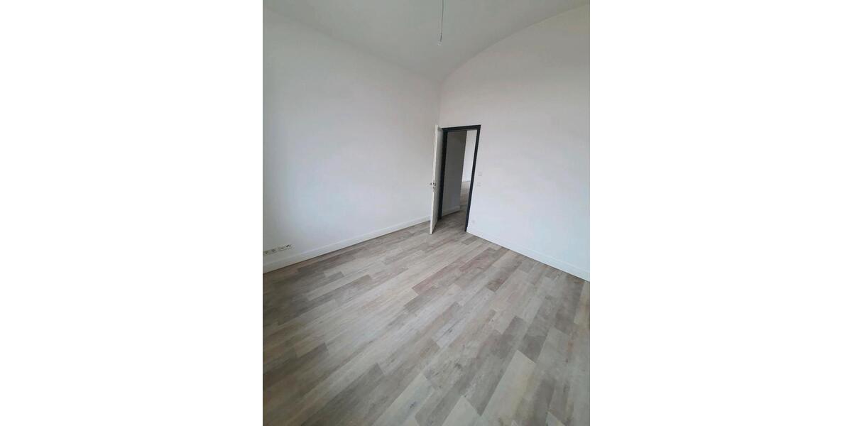 Etagenwohnung Burg - 4 Zimmer, 111 m&sup2;, 1.270&euro; | Angebot:24513246