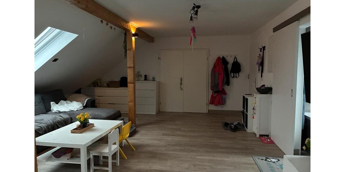 Dachgeschoßwohnung Barleben - 2 Zimmer, 20 m&sup2;, 800&euro; | Angebot:26254398