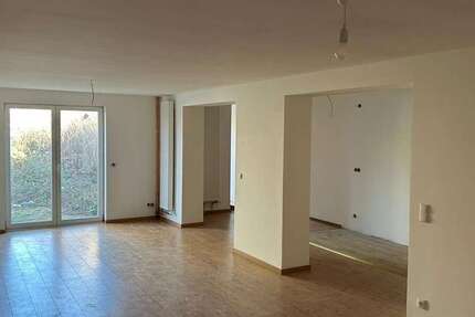 Wohnung Oschersleben - 3 Zimmer, 105 m&sup2;, 1.090&euro; | Angebot:26553224
