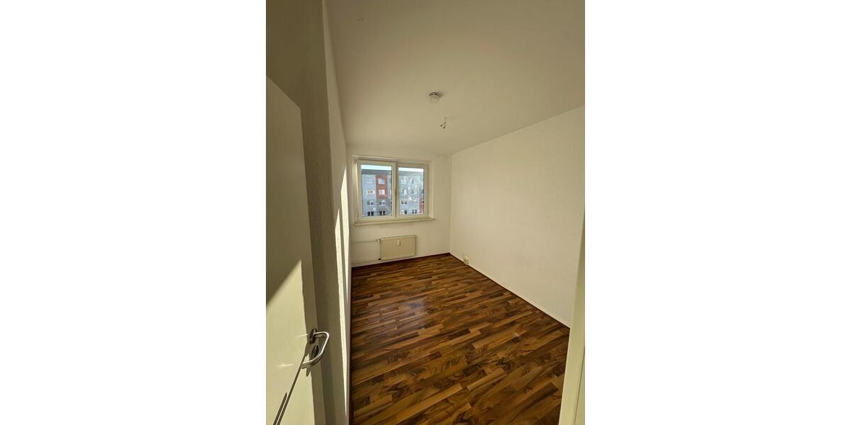Etagenwohnung Magdeburg Brückfeld - 3 Zimmer, 57 m&sup2;, 450&euro; | Angebot:26136840