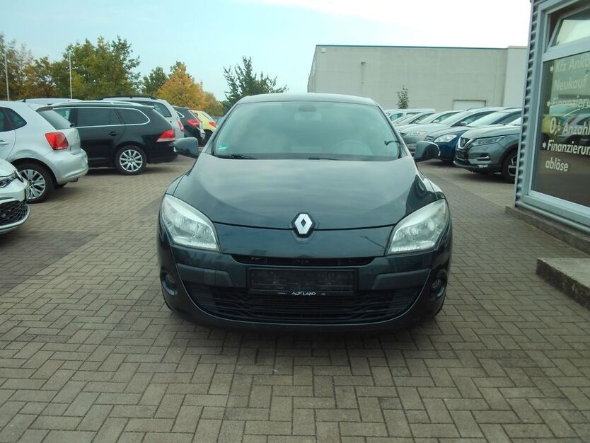 Renault Megane 123.000 km 4.900 € Magdeburg 39128