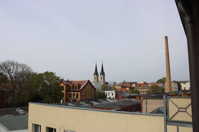 ruhige 4 Zimmer-Wohnung im Hinterhaus ***frisch renoviert*** mit Balkon 4 zimmer