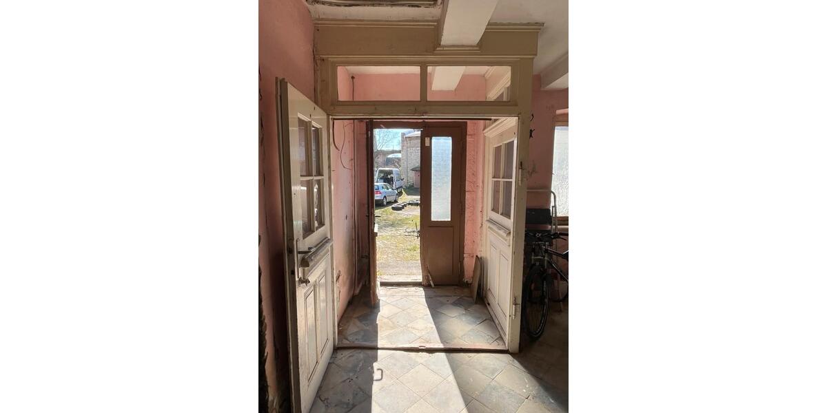 Bauernhaus, Landhaus Erxleben - 20 Zimmer, 750 m&sup2;, 69.000&euro; | Angebot:27023063