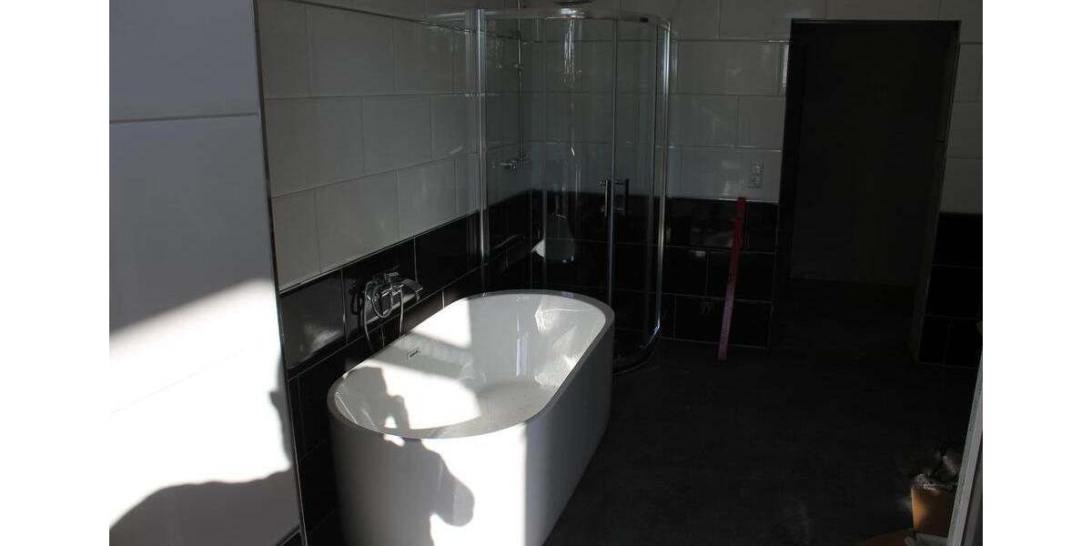 Erdgeschoßwohnung Egeln - 7 Zimmer, 160 m&sup2;, 1.300&euro; | Angebot:25396496