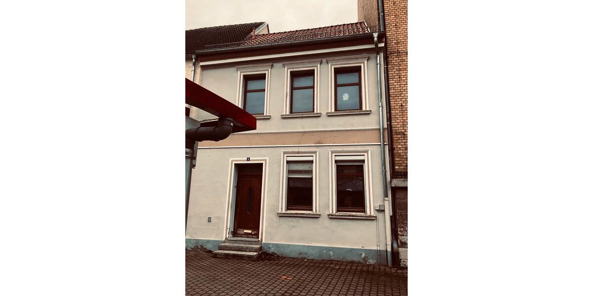 Reihenhaus Calbe (Saale) - 5 Zimmer, 97 m&sup2;, 48.000&euro; | Angebot:25614646