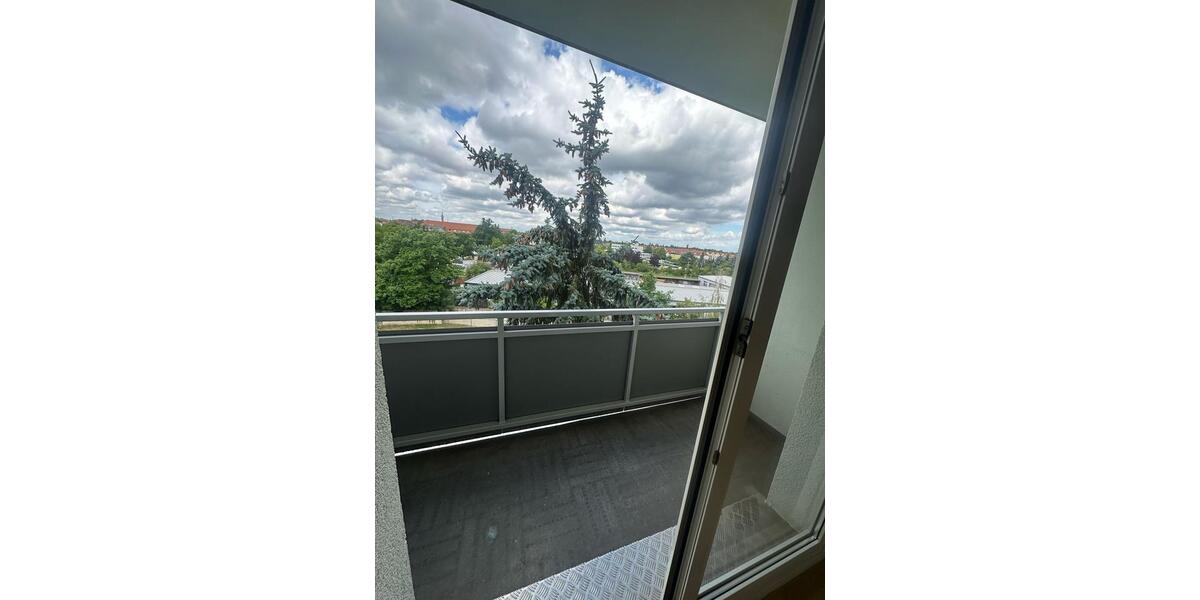 Etagenwohnung Magdeburg Brückfeld - 4 Zimmer, 65 m&sup2;, 475&euro; | Angebot:21693995