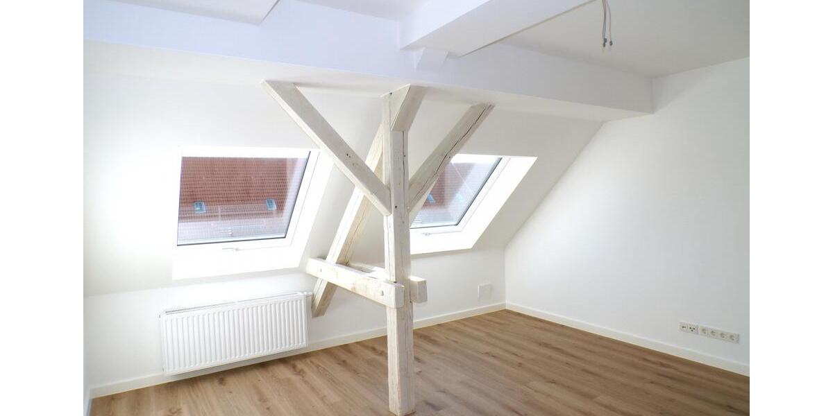 Dachgeschoßwohnung Magdeburg Nordwest - 4 Zimmer, 124 m&sup2;, 1.364&euro; | Angebot:24255460