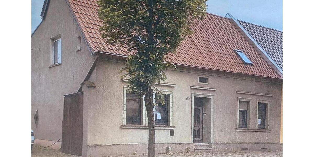 Einfamilienhaus Calbe (Saale) - 7 Zimmer, 130 m&sup2;, 55.000&euro; | Angebot:26808549