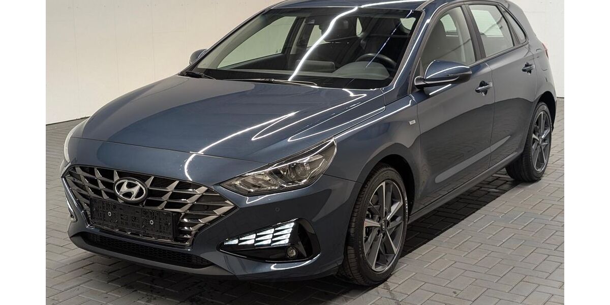 Hyundai i30 14.850 km 20.480 &euro; Langenweddingen 39171