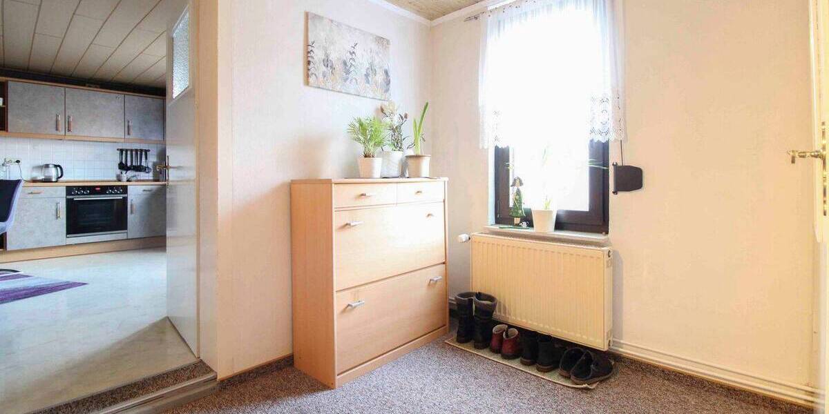 Reihenmittelhaus Calbe - 5 Zimmer, 220 m&sup2;, 99.000&euro; | Angebot:26768383