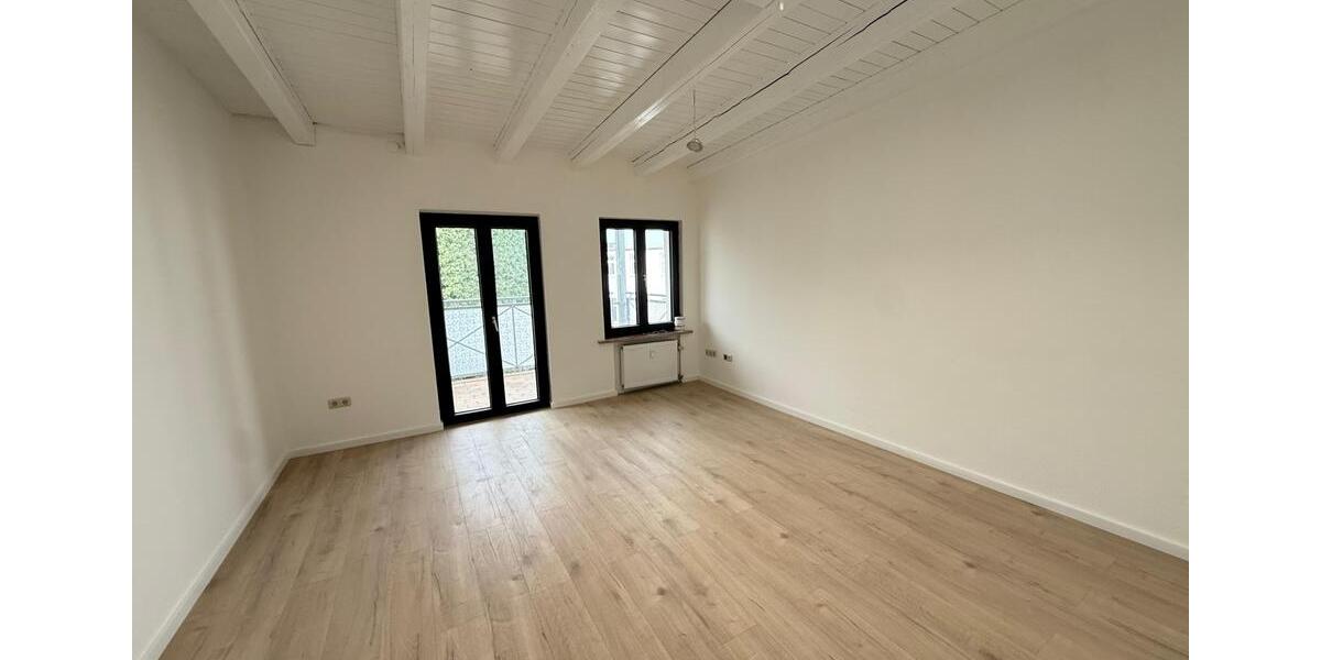 Dachgeschoßwohnung Magdeburg Nordwest - 3 Zimmer, 107 m&sup2;, 910&euro; | Angebot:25751586