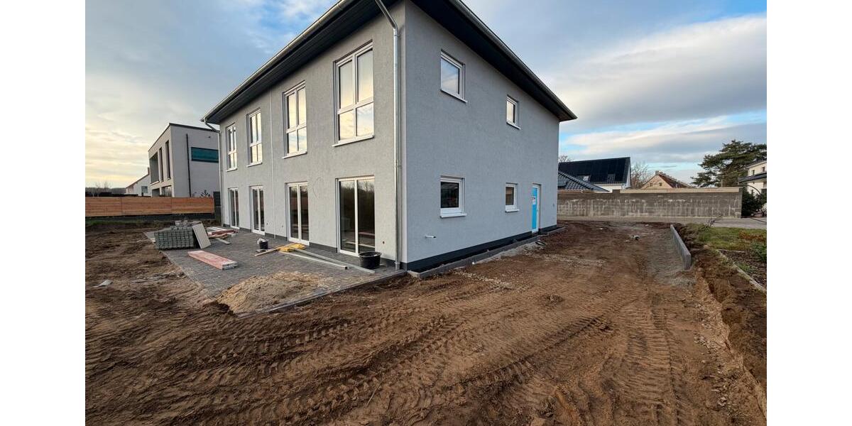 DHH energieeffizient Garten Stellplätze Neubau Top-Anbindung 5 zimmer