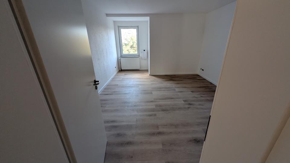 Dachgeschoßwohnung Magdeburg Nordwest - 3 Zimmer, 88 m&sup2;, 580&euro; | Angebot:23687844