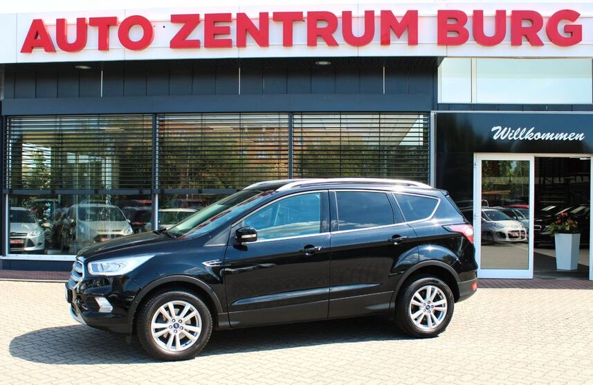 Ford Kuga 61.102 km 18.600 € Burg 39288