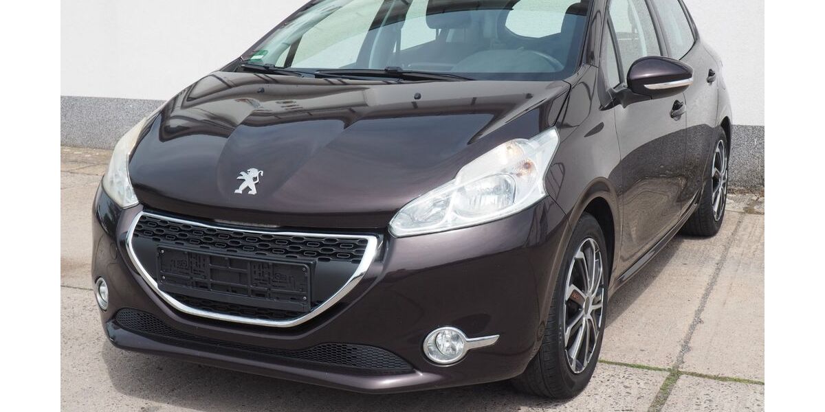 Peugeot 208 131.030 km 4.990 &euro; Magdeburg 39128