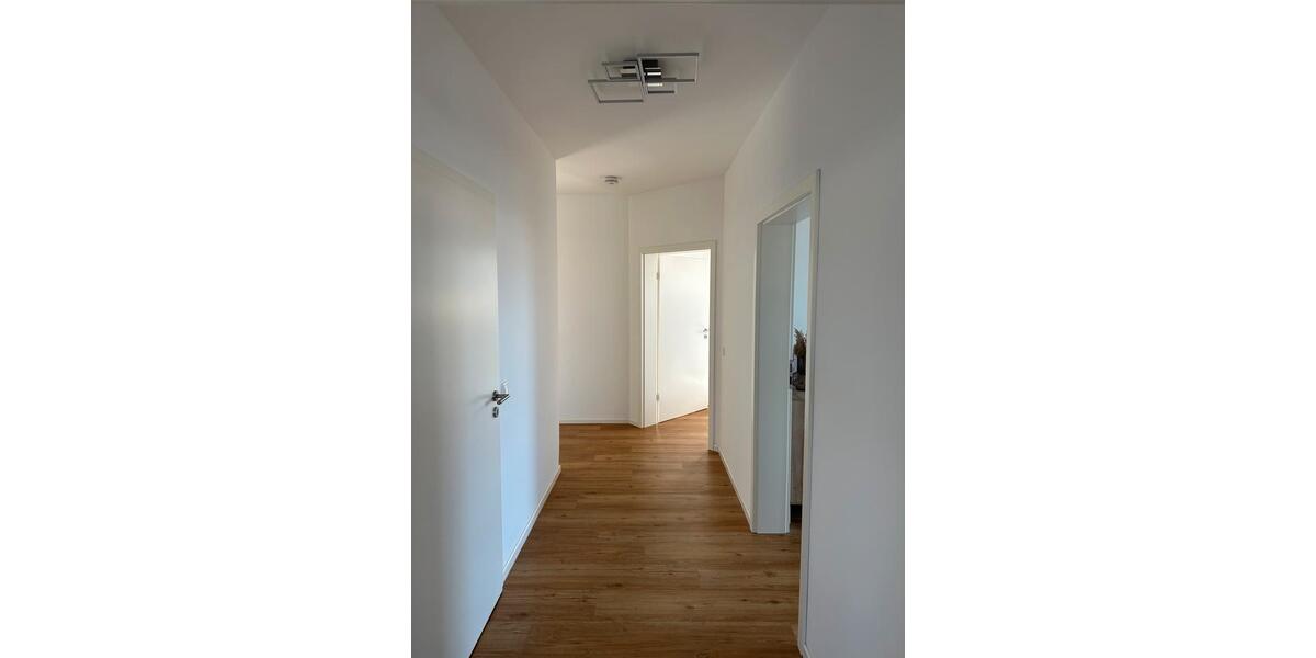 Etagenwohnung Wolmirstedt - 4 Zimmer, 102 m&sup2;, 1.267&euro; | Angebot:26003582