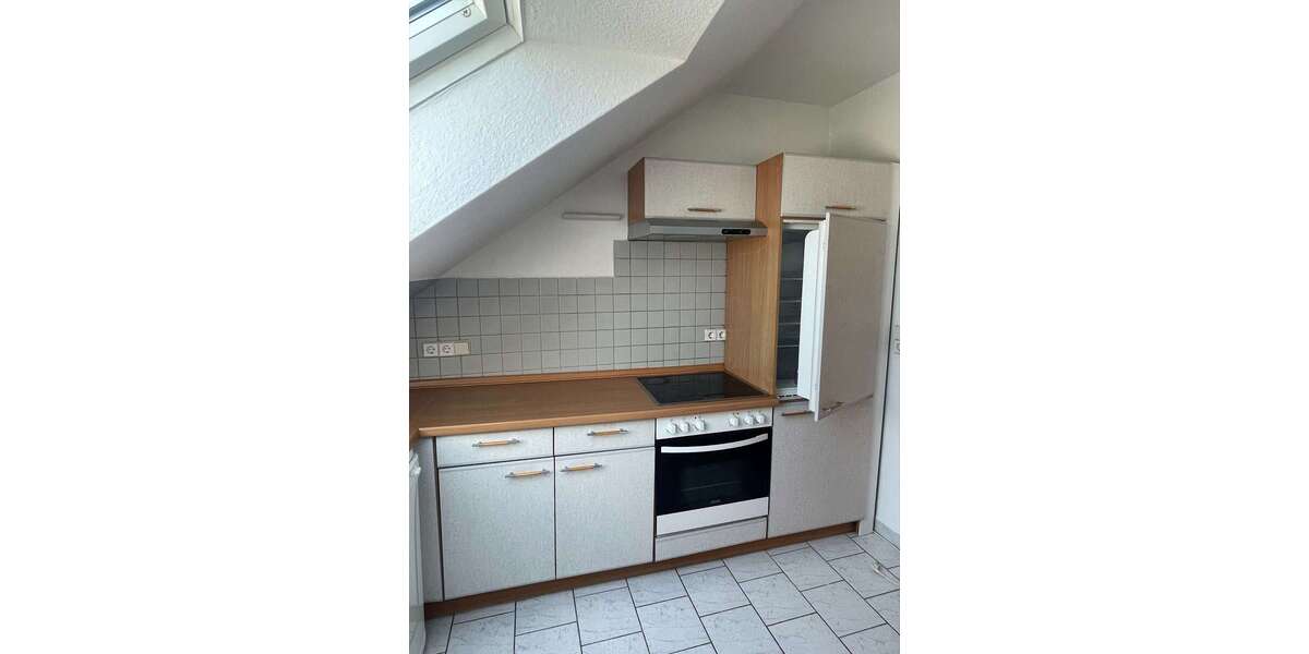 *** Tolle Dachgeschosswohnung direkt bezugsfertig, 2er WG geeignet *** mit Einbauküche - Dachgeschoßwohnung Magdeburg Neue Neustadt | Angebot:8125640