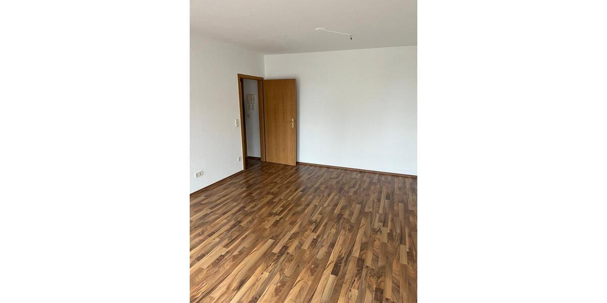 Etagenwohnung Calbe (Saale) - 3 Zimmer, 82 m&sup2;, 460&euro; | Angebot:26058638